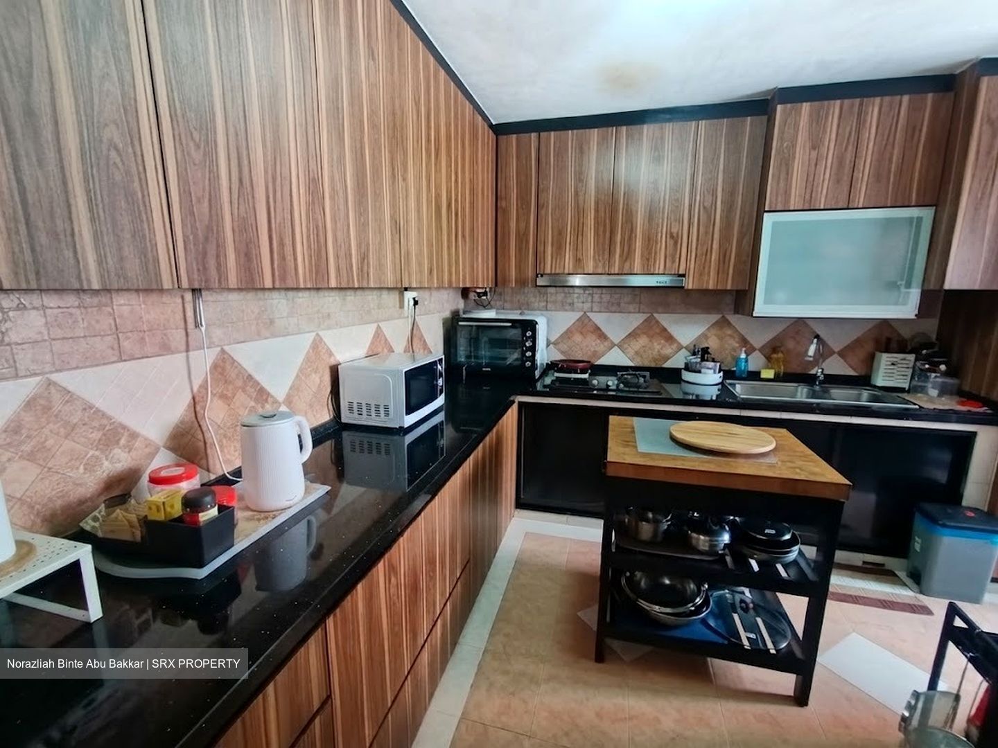 Blk 549 Jurong West Street 42 (Jurong West), HDB Executive #605942891
